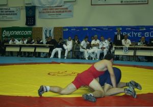 Güreşe Erzurum damgasını vurdular